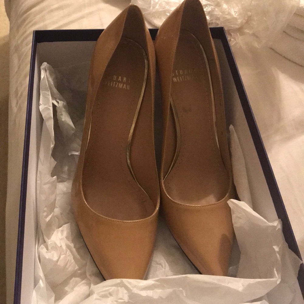 NIB Stuart Weitzman Nude Pumps